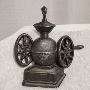Retro Style Cast Iron Coffee Grinder Hanging Rustic Wall Decor